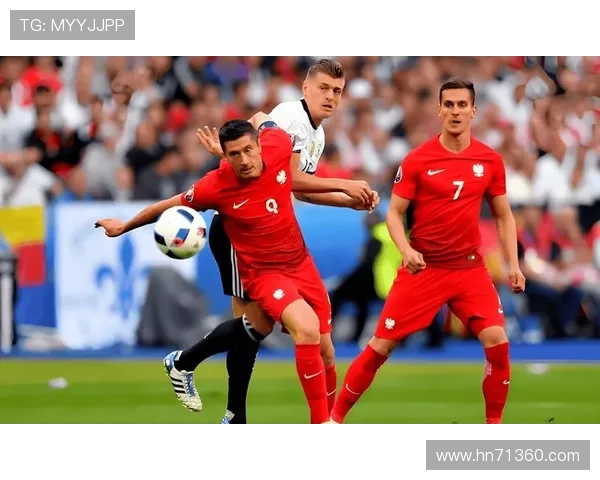 波兰与荷兰友谊赛精彩回顾双方球员表现与战术分析